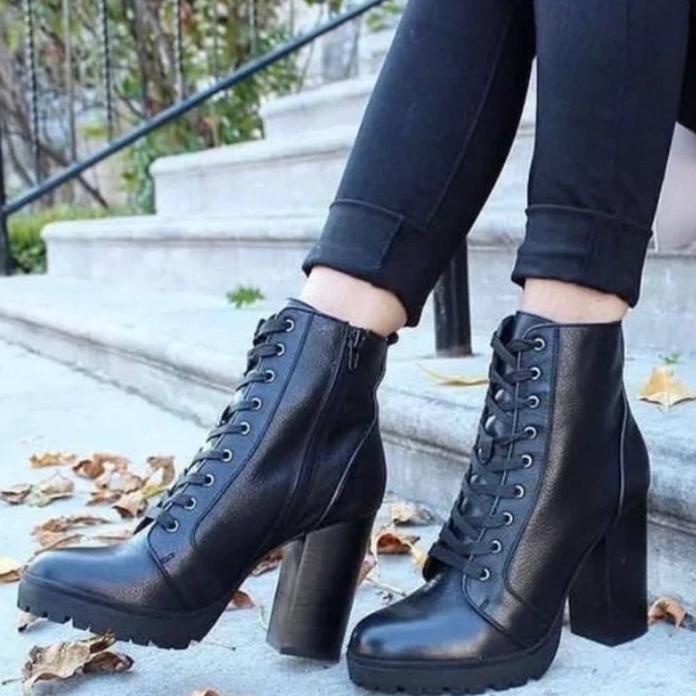 STEVE MADDEN | Women's Black Ankle Boots